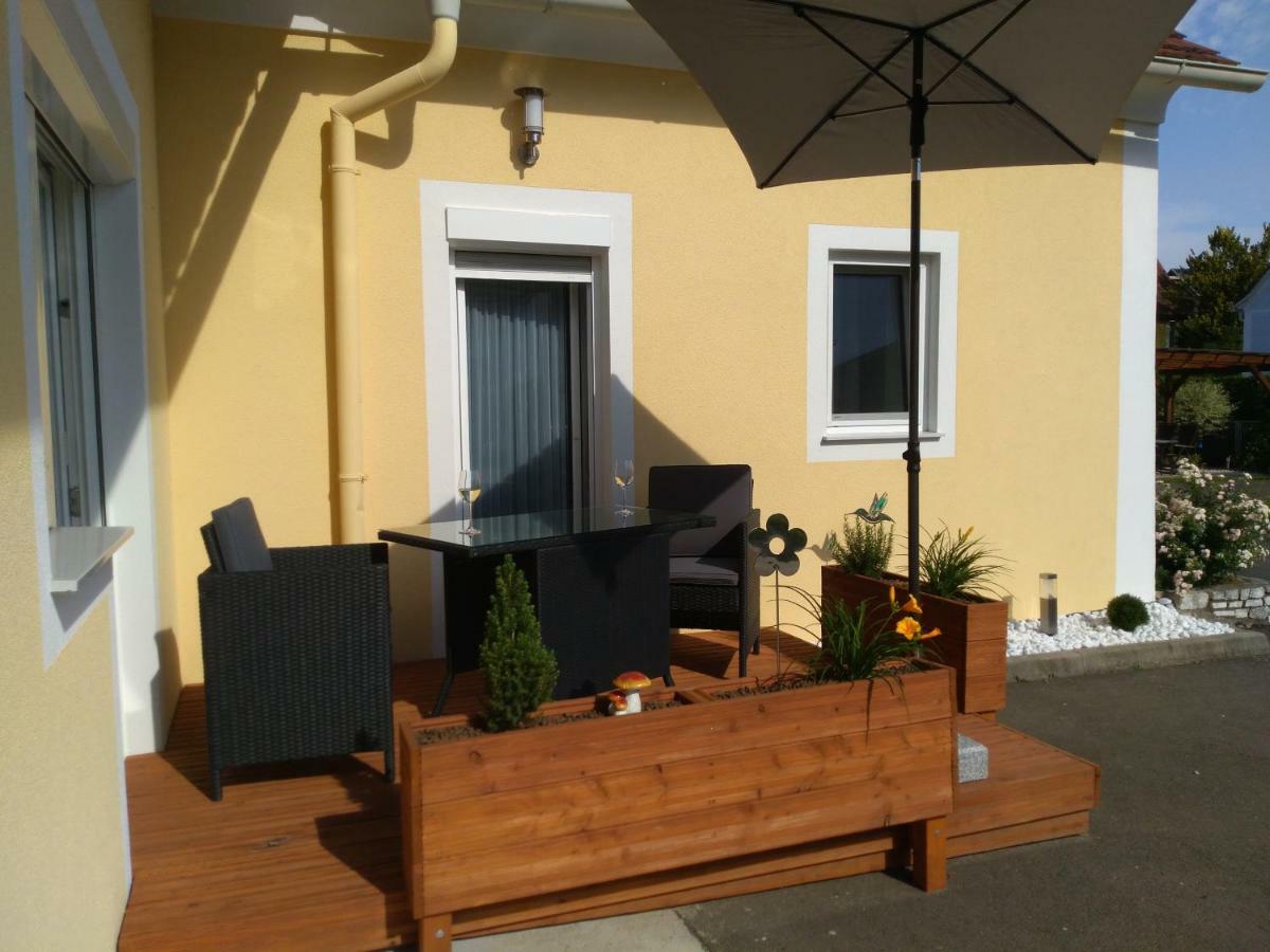 Ferienwohnung Ferienwohung Fam. Fink Riegersburg Exterior foto