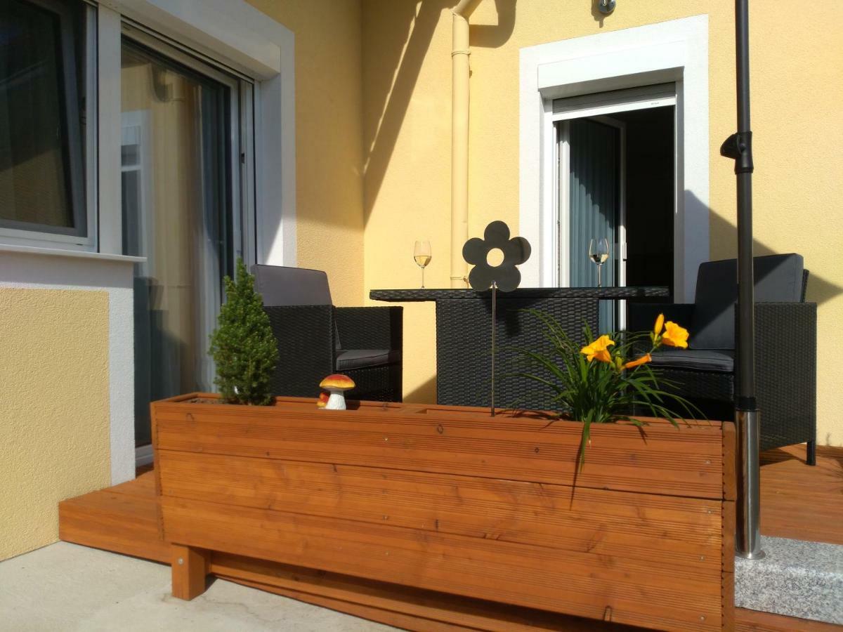 Ferienwohnung Ferienwohung Fam. Fink Riegersburg Exterior foto